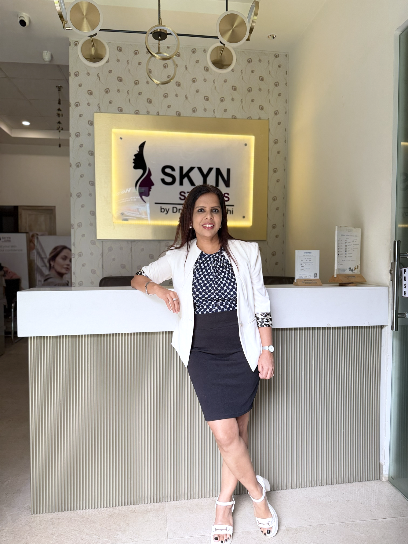 Dr. Meenu Sethi at the Skyn Stories reception